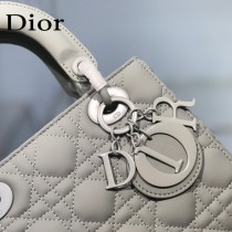 DIOR-02  新款四格徽章磨砂原版皮戴妃包