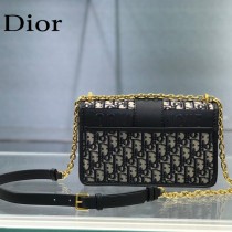 Dior 30 Montaigne 蒙田原版皮 鏈條斜挎包
