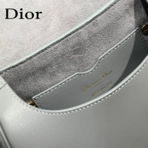 DIOR-01  新款原版皮bobby 小號早秋新款復古包