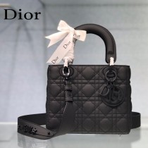 DIOR-03  新款四格徽章磨砂原版皮戴妃包