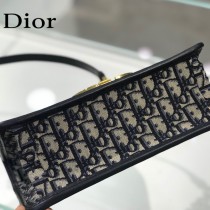 Dior 30 Montaigne 蒙田原版皮 鏈條斜挎包