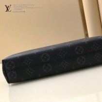 LV  M60417-02  原版皮 New Pouch 手拿包