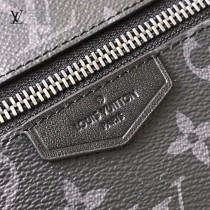 LV  M60417-02  原版皮 New Pouch 手拿包