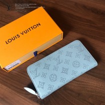 M61867-05  LV原單穿孔小牛皮Zippy錢夾
