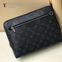 LV  M60417-02  原版皮 New Pouch 手拿包