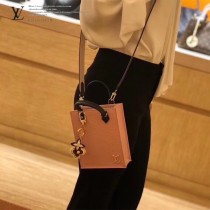 LV M69575-02 黑色水波紋原版皮 PETIT SAC PLAT 手袋