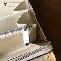 M61867-02  LV原單穿孔小牛皮Zippy錢夾
