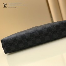 LV  M60417-03  原版皮 New Pouch 手拿包