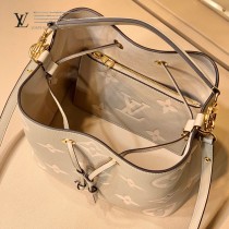 LV  M45256-01 原版皮絲印 CRAFTY系列水桶包