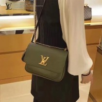 LV M57071-03  原版皮信封包