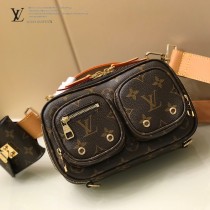 LV M45672 原版皮走秀款郵差包