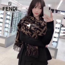 Fendi老花FF字母款圍巾