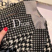 Dior迪奧最新專櫃主打款千鳥格羊絨長巾