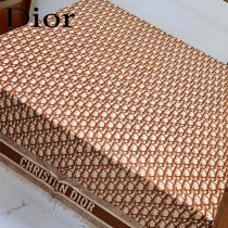 Dior最新的專櫃主打款D字母鎖邊140大方巾