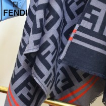 Fendi重磅最新經典FF字母元素羊毛鬥篷