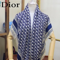 Dior最新的專櫃主打款D字母鎖邊140大方巾