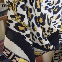 FENDI 芬迪 走秀新款鏈條拼色羊絨羊絨圍巾