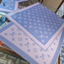 LV專櫃熱銷新款真絲羊絨圍巾