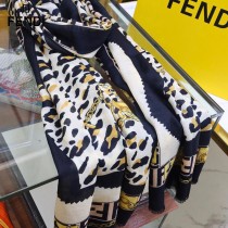 FENDI 芬迪 走秀新款鏈條拼色羊絨羊絨圍巾