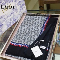 Dior專櫃同步上新D絲帶飾邊長巾