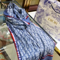 Dior專櫃同步上新D絲帶飾邊長巾
