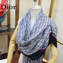 Dior專櫃同步上新D絲帶飾邊長巾