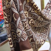 LV 1854  Monogram 披肩方巾