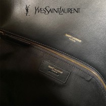 YSL 577476-003  原版皮聖羅蘭LOULOUPUFFER大號絎縫平面小羊皮包