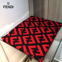 Fendi重磅最新經典FF字母元素羊毛鬥篷