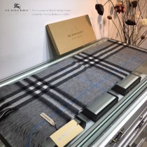 巴寶莉Burberry經典大格子圍巾男女同款