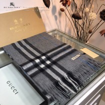 巴寶莉Burberry經典大格子圍巾男女同款