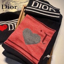 DIOR迪奧羊毛套裝帽子 經典套裝帽子圍巾