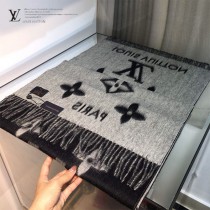 路易威登經典著作，超多明星同款大披肩