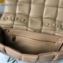 BV 6688-6  寶緹嘉原單padded 鏈條枕頭包