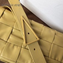 BV 寶緹嘉 9879-01 原單手工編織新款 新款編織腰包
