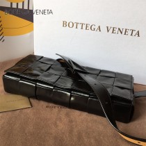 BV 寶緹嘉 9879-02 原單手工編織新款 新款編織腰包
