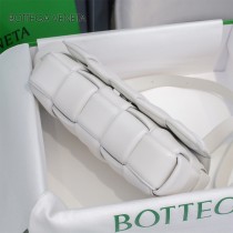 BV 6688-02 寶緹嘉原單Cassette枕頭包