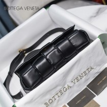 BV 6688-018 寶緹嘉原單Cassette枕頭包