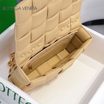 BV 6688-1  寶緹嘉原單padded 鏈條枕頭包
