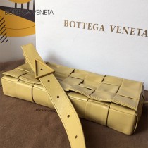 BV 寶緹嘉 9879-01 原單手工編織新款 新款編織腰包