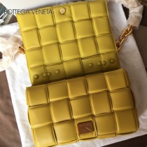 BV 6688-9  寶緹嘉原單padded 鏈條枕頭包