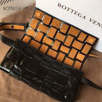 BV 寶緹嘉 9879-02 原單手工編織新款 新款編織腰包