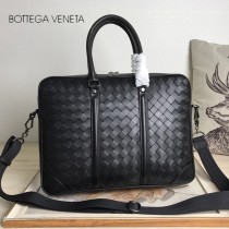 BV 寶緹嘉 B32888  原單手工編織新款男士新品MESSENGER BAG黑色編織BV公文包