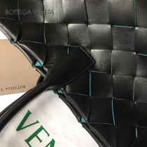 BV-02  寶緹嘉原單手工編織托特手袋