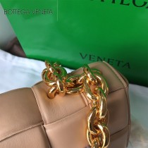 BV 6688-6  寶緹嘉原單padded 鏈條枕頭包