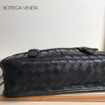 BV 寶緹嘉 B35261 原單手工編織新款男士MESSENGER BAG男黑色編織BV翻蓋郵差包