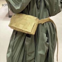 BV 寶緹嘉 9879-01 原單手工編織新款 新款編織腰包