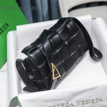 BV 6688-018 寶緹嘉原單Cassette枕頭包