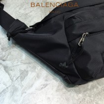 BALENCIAGA-01  巴黎世家 三聯特惠原單帆布胸包腰包 簡單輕便