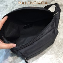 BALENCIAGA-01  巴黎世家 三聯特惠原單帆布胸包腰包 簡單輕便